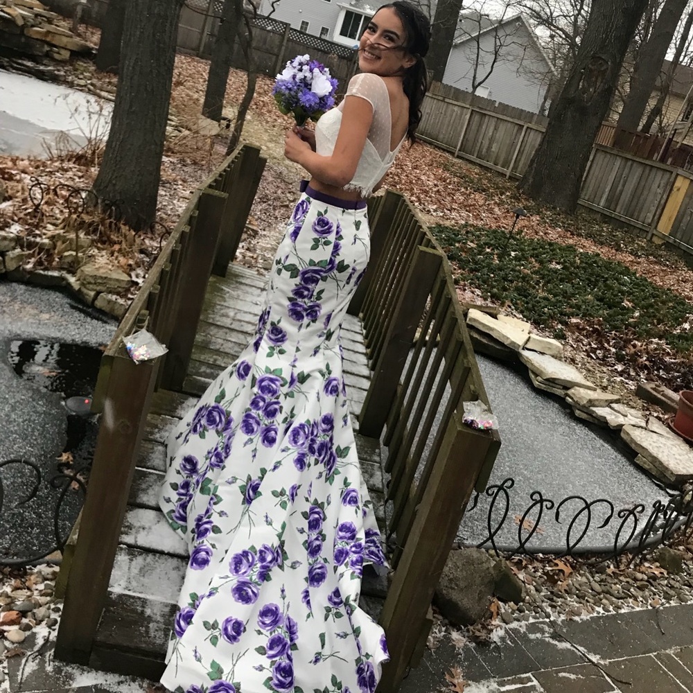 GORGEOUS SHERRI HILL MERMAID DRESS